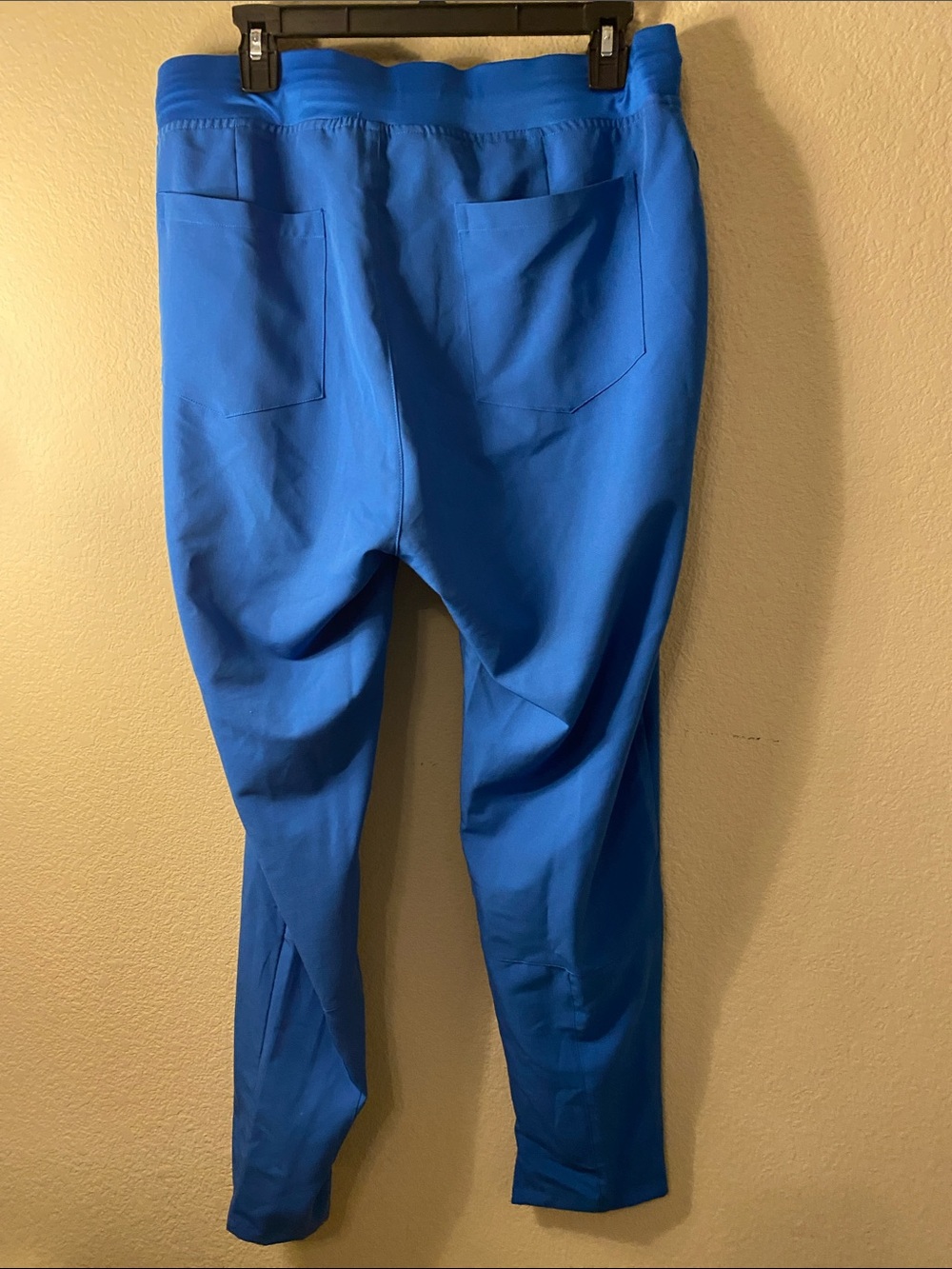 Mandala Men's V-Neck Scrub Set in Royal Blue - Picture 6 of 16